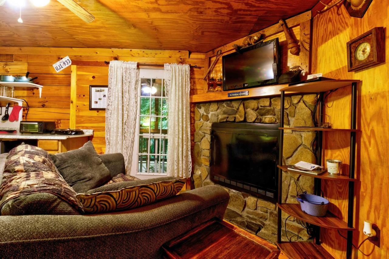 Panther Creek Cabins Cherokee Exterior photo