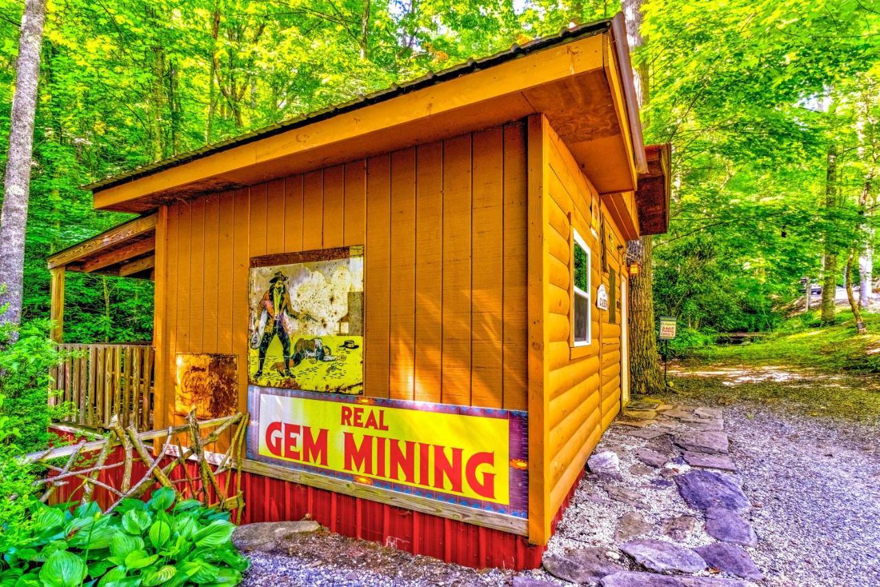 Panther Creek Cabins Cherokee Exterior photo