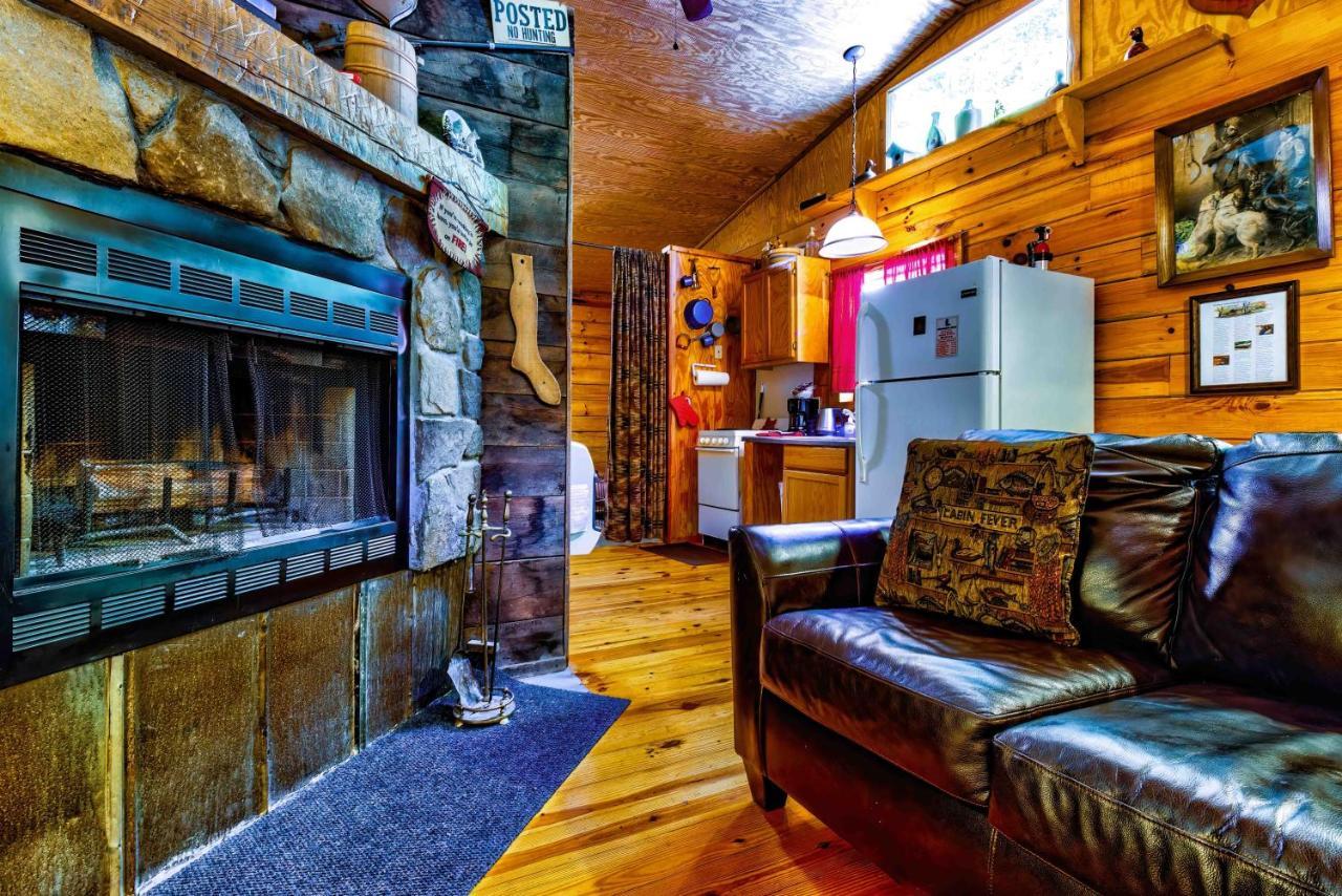 Panther Creek Cabins Cherokee Exterior photo